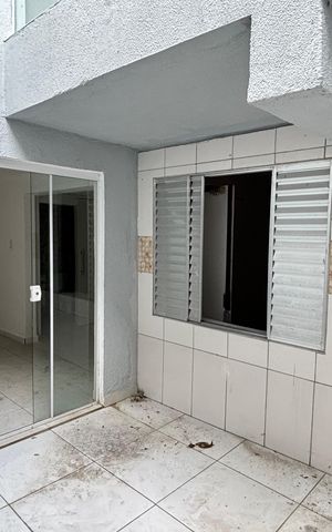 Casa à venda com 162m², 3 quartos e 3 vagas Casa à venda com 162m², 3 quartos e 3 vagasQuarto 3 Varanda