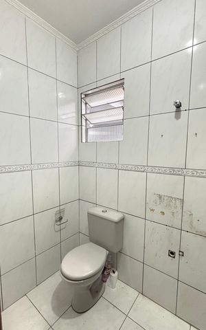 Casa à venda com 162m², 3 quartos e 3 vagas Casa à venda com 162m², 3 quartos e 3 vagasBanheiro