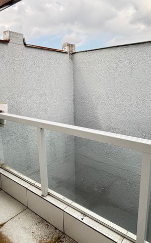 Casa à venda com 162m², 3 quartos e 3 vagas Casa à venda com 162m², 3 quartos e 3 vagasÁrea de Serviço