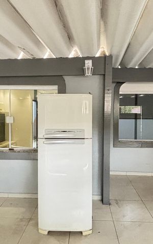 Casa à venda com 162m², 3 quartos e 3 vagas Casa à venda com 162m², 3 quartos e 3 vagasGaragem