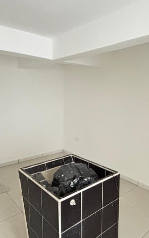 Casa à venda com 162m², 3 quartos e 3 vagas Casa à venda com 162m², 3 quartos e 3 vagasQuarto 4