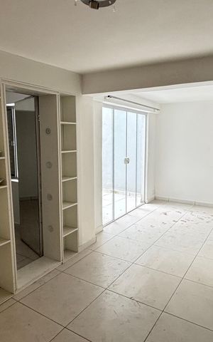 Casa à venda com 162m², 3 quartos e 3 vagas Casa à venda com 162m², 3 quartos e 3 vagasHall