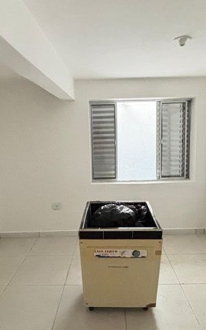 Casa à venda com 162m², 3 quartos e 3 vagas Casa à venda com 162m², 3 quartos e 3 vagasQuarto 4