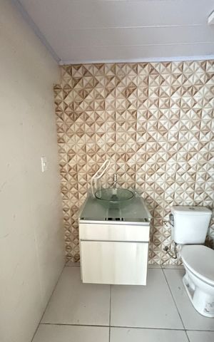 Casa à venda com 162m², 3 quartos e 3 vagas Casa à venda com 162m², 3 quartos e 3 vagasBanheiro