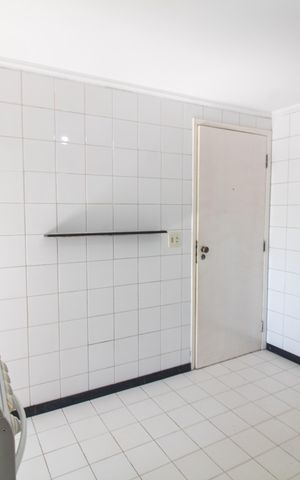 Apartamento à venda com 112m², 4 quartos e 2 vagas Apartamento à venda com 112m², 4 quartos e 2 vagasCozinha