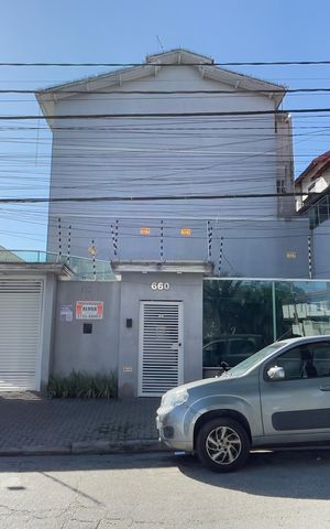 Casa de condomínio para alugar com 154m², 4 quartos e 2 vagas Casa de condomínio para alugar com 154m², 4 quartos e 2 vagasFachada + Placa