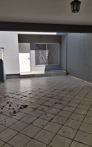 Casa à venda com 175m², 3 quartos e sem vaga Casa à venda com 175m², 3 quartos e sem vagaGaragem