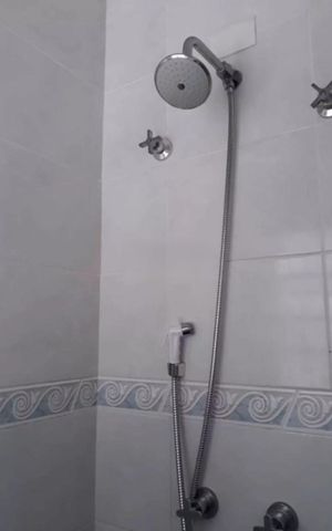 Casa à venda com 175m², 3 quartos e sem vaga Casa à venda com 175m², 3 quartos e sem vagaBanheiro 2