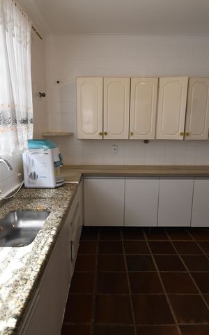 Casa para alugar com 300m², 3 quartos e 12 vagasCozinha