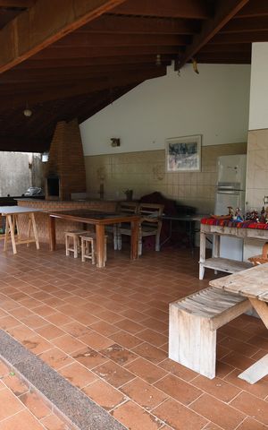 Casa para alugar com 300m², 3 quartos e 12 vagasChurrasqueira