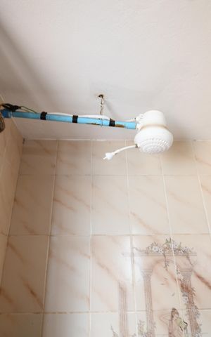 Casa para alugar com 300m², 3 quartos e 12 vagasBanheiro de serviço