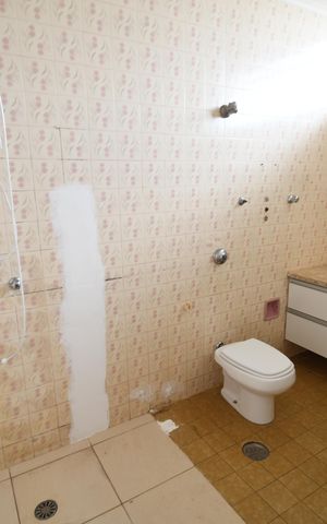 Casa para alugar com 300m², 3 quartos e 12 vagasBanheiro da Suíte