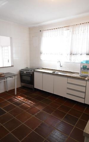 Casa para alugar com 300m², 3 quartos e 12 vagasCozinha