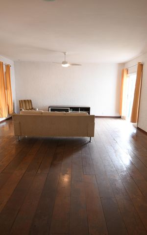 Casa para alugar com 300m², 3 quartos e 12 vagasSala