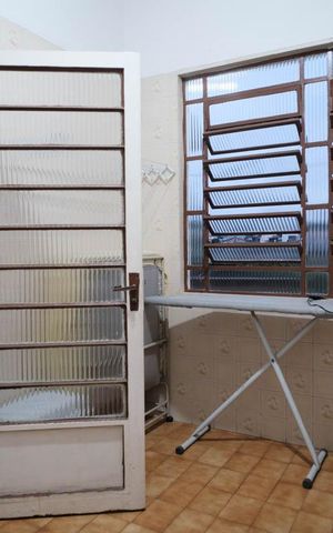Casa à venda com 330m², 4 quartos e 6 vagasÁrea de Serviço
