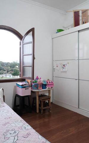 Casa à venda com 330m², 4 quartos e 6 vagasQuarto 2 