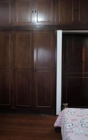 Casa à venda com 330m², 4 quartos e 6 vagasQuarto 2 