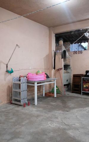 Casa à venda com 330m², 4 quartos e 6 vagasGaragem
