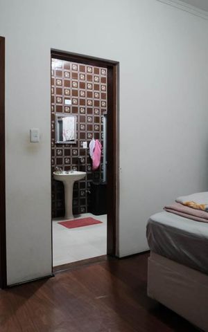 Casa à venda com 330m², 4 quartos e 6 vagasSuíte