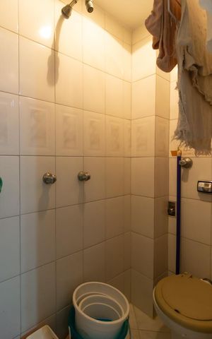 Apartamento à venda com 160m², 3 quartos e 1 vaga Apartamento à venda com 160m², 3 quartos e 1 vagaBanheiro de serviço