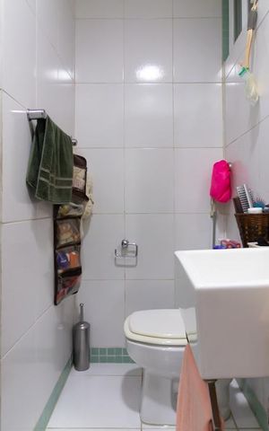 Apartamento à venda com 160m², 3 quartos e 1 vaga Apartamento à venda com 160m², 3 quartos e 1 vagaBanheiro da suíte