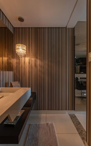 Casa à venda com 490m², 5 quartos e 8 vagas Casa à venda com 490m², 5 quartos e 8 vagasLavabo