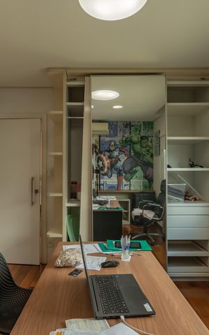 Casa à venda com 490m², 5 quartos e 8 vagas Casa à venda com 490m², 5 quartos e 8 vagasQuarto 1