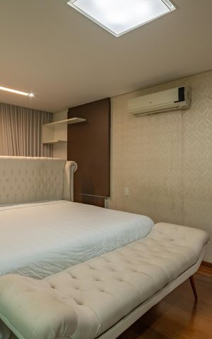 Casa à venda com 490m², 5 quartos e 8 vagas Casa à venda com 490m², 5 quartos e 8 vagasSuíte 1