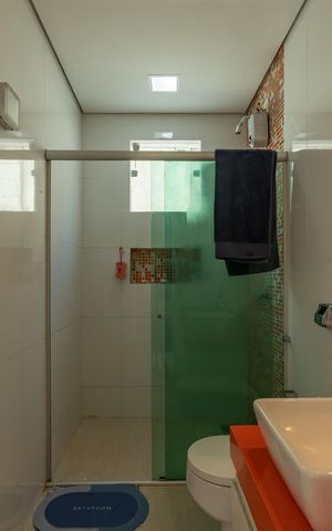 Casa à venda com 490m², 5 quartos e 8 vagas Casa à venda com 490m², 5 quartos e 8 vagasBanheiro Social