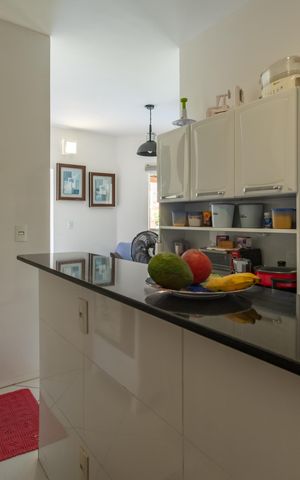 Casa à venda com 490m², 5 quartos e 8 vagas Casa à venda com 490m², 5 quartos e 8 vagasCozinha - Casa 2
