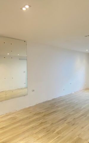 Casa para alugar com 134m², 4 quartos e 2 vagas Casa para alugar com 134m², 4 quartos e 2 vagasSala