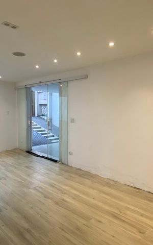 Casa para alugar com 134m², 4 quartos e 2 vagas Casa para alugar com 134m², 4 quartos e 2 vagasSala