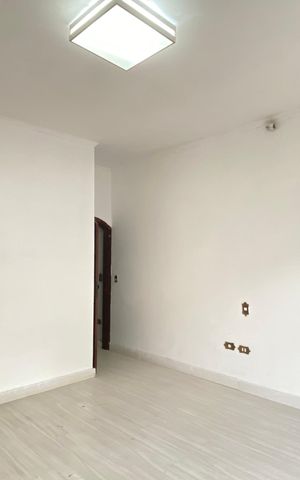Casa para alugar com 134m², 4 quartos e 2 vagas Casa para alugar com 134m², 4 quartos e 2 vagasSuite