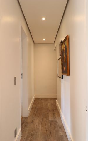 Apartamento à venda com 189m², 3 quartos e 2 vagasCorredor