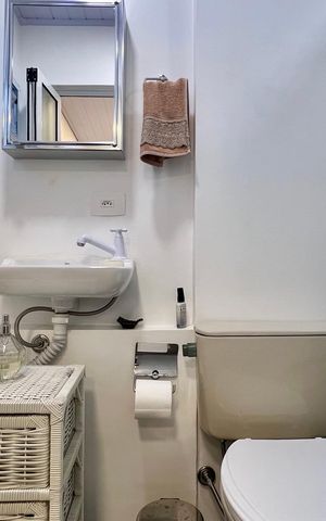 Casa para alugar com 150m², 2 quartos e 1 vaga Casa para alugar com 150m², 2 quartos e 1 vagaBanheiro de Serviço
