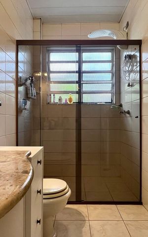 Casa para alugar com 150m², 2 quartos e 1 vaga Casa para alugar com 150m², 2 quartos e 1 vagaBanheiro