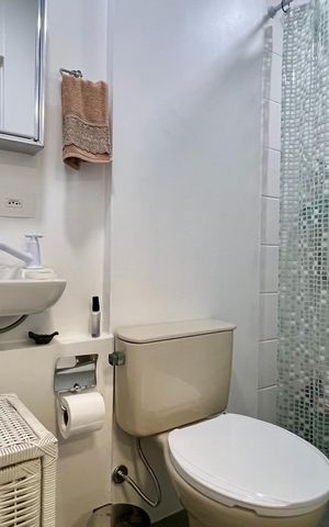 Casa para alugar com 150m², 2 quartos e 1 vaga Casa para alugar com 150m², 2 quartos e 1 vagaBanheiro de Serviço