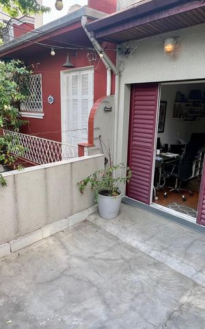 Casa para alugar com 150m², 2 quartos e 1 vaga Casa para alugar com 150m², 2 quartos e 1 vagaVaranda
