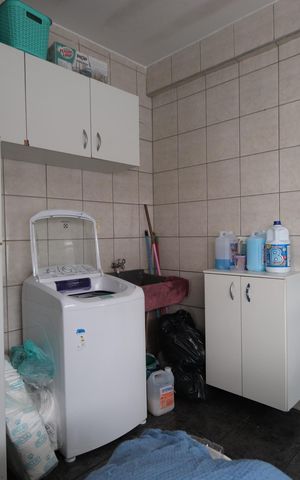 Casa à venda com 200m², 3 quartos e 2 vagasLavanderia