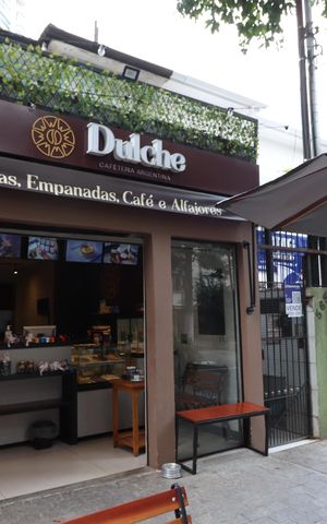 Casa à venda com 200m², 3 quartos e 2 vagasFachada