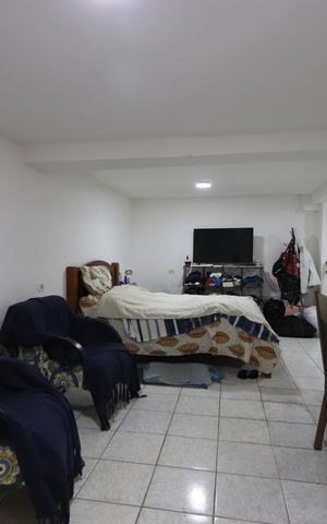 Casa à venda com 200m², 3 quartos e 2 vagasQuarto da Edícula