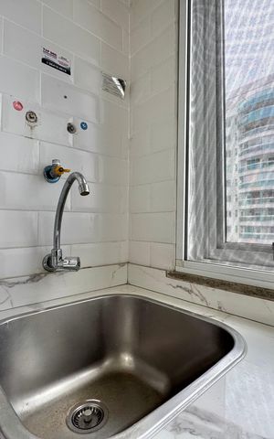 Apartamento à venda com 135m², 3 quartos e 2 vagas Apartamento à venda com 135m², 3 quartos e 2 vagasCozinha e Área de Serviço