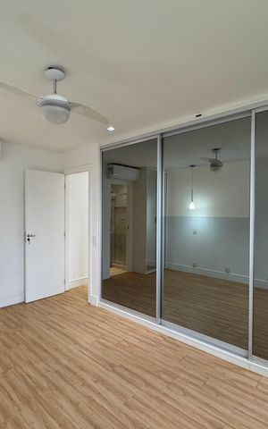 Apartamento à venda com 135m², 3 quartos e 2 vagas Apartamento à venda com 135m², 3 quartos e 2 vagasSuíte 1