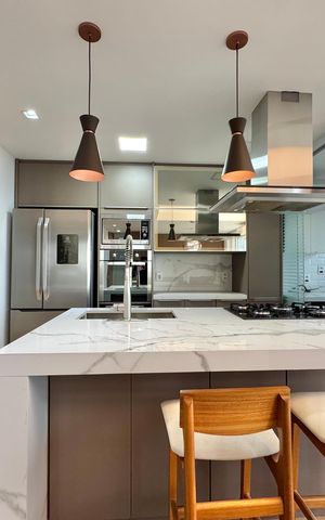 Apartamento à venda com 135m², 3 quartos e 2 vagas Apartamento à venda com 135m², 3 quartos e 2 vagasCozinha e Área de Serviço