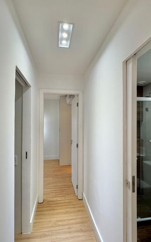 Apartamento à venda com 135m², 3 quartos e 2 vagas Apartamento à venda com 135m², 3 quartos e 2 vagasCorredor