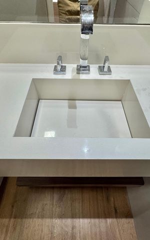 Apartamento à venda com 135m², 3 quartos e 2 vagas Apartamento à venda com 135m², 3 quartos e 2 vagasBanheiro da Suíte 2