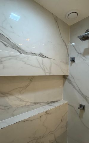 Apartamento à venda com 135m², 3 quartos e 2 vagas Apartamento à venda com 135m², 3 quartos e 2 vagasBanheiro da Suíte 1