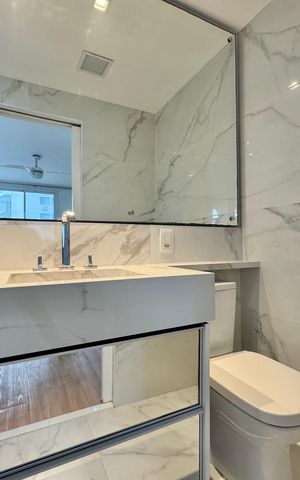 Apartamento à venda com 135m², 3 quartos e 2 vagas Apartamento à venda com 135m², 3 quartos e 2 vagasBanheiro da Suíte 1