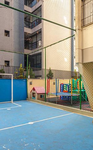 Apartamento à venda com 115m², 4 quartos e 2 vagas Apartamento à venda com 115m², 4 quartos e 2 vagasÁrea comum - Quadra
