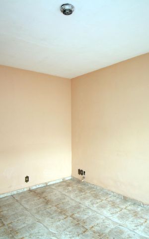 Casa à venda com 81m², 2 quartos e 1 vagaSala